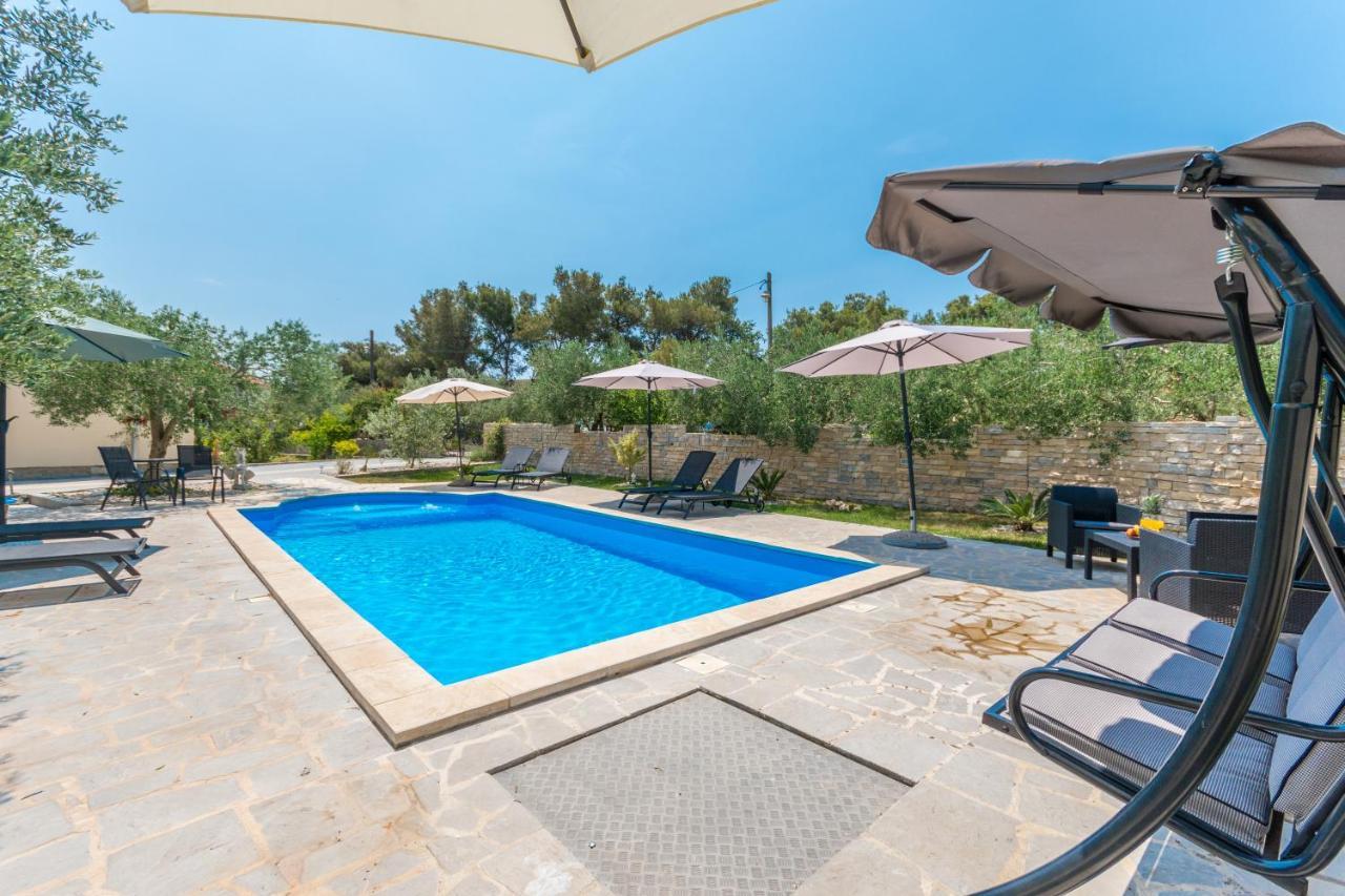 Agape Apartments بيوغْغاد نا موغو المظهر الخارجي الصورة