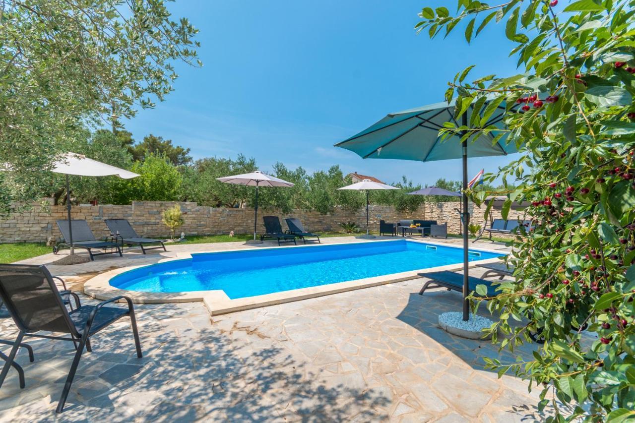 Agape Apartments بيوغْغاد نا موغو المظهر الخارجي الصورة