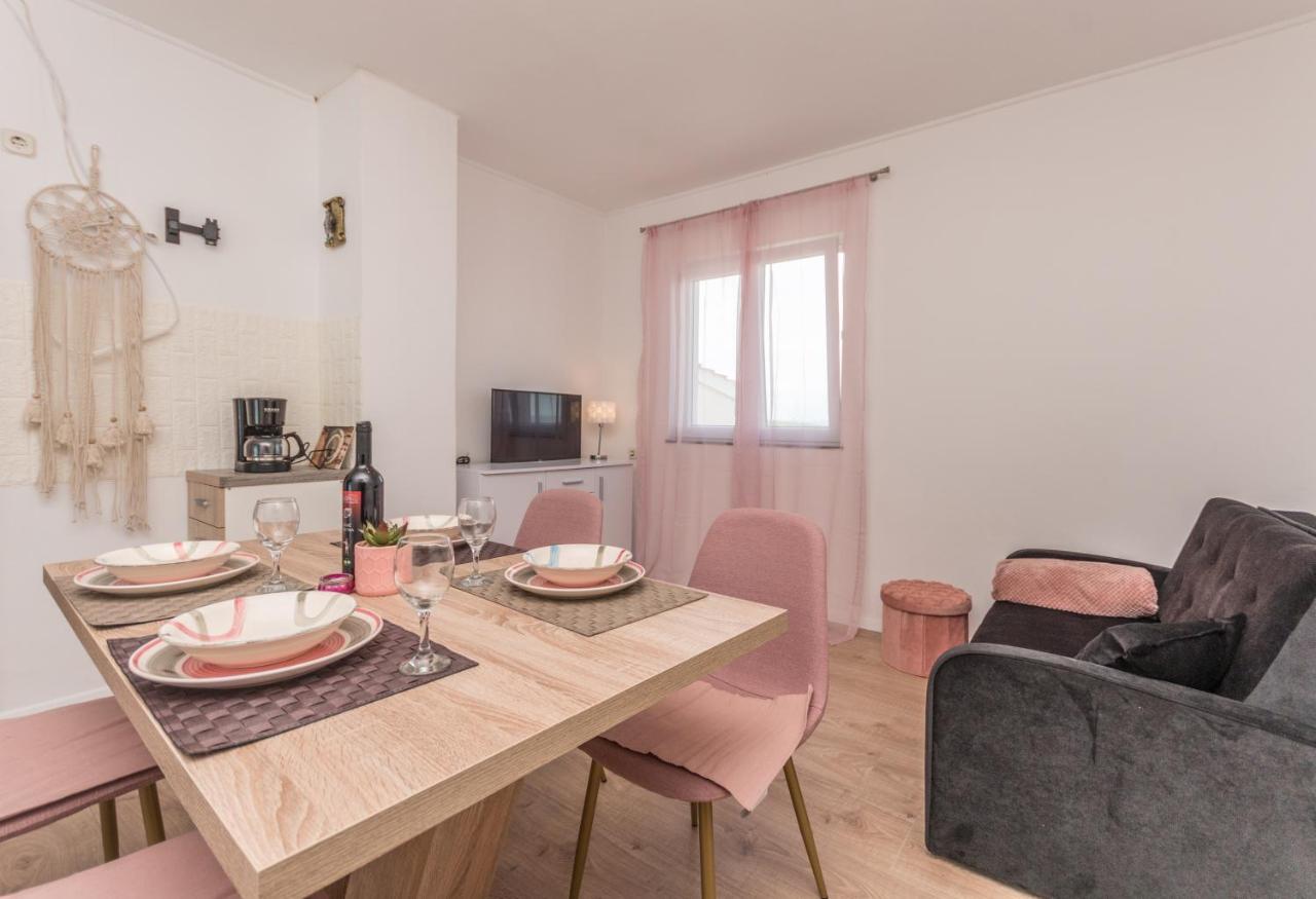 Agape Apartments بيوغْغاد نا موغو المظهر الخارجي الصورة