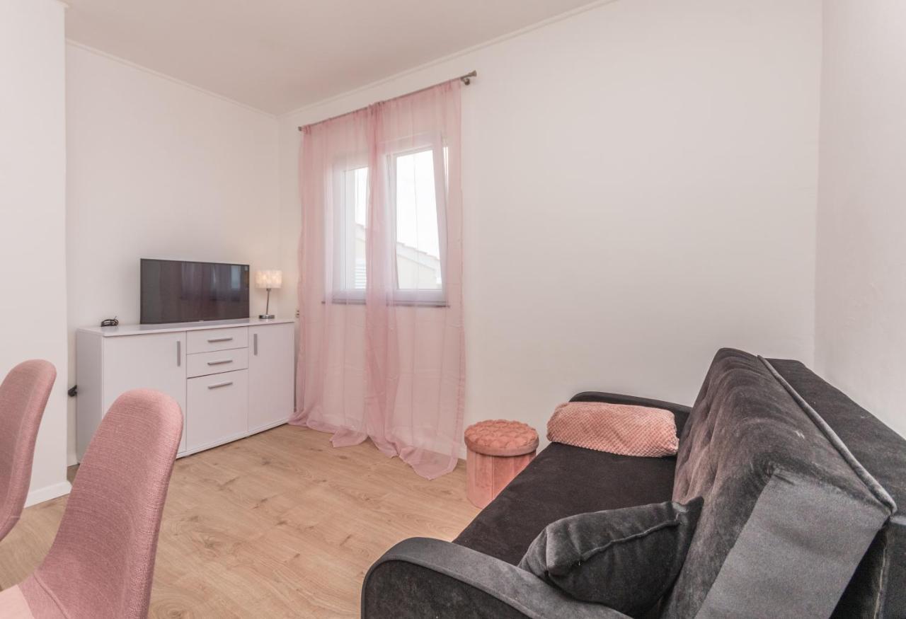 Agape Apartments بيوغْغاد نا موغو المظهر الخارجي الصورة
