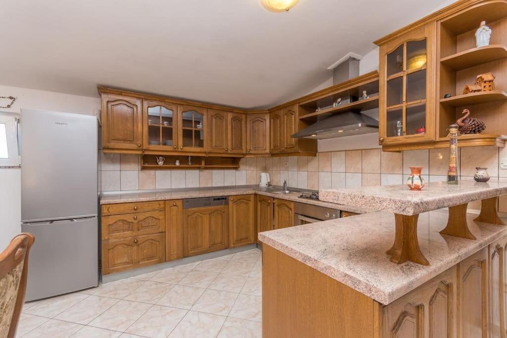 Agape Apartments بيوغْغاد نا موغو المظهر الخارجي الصورة