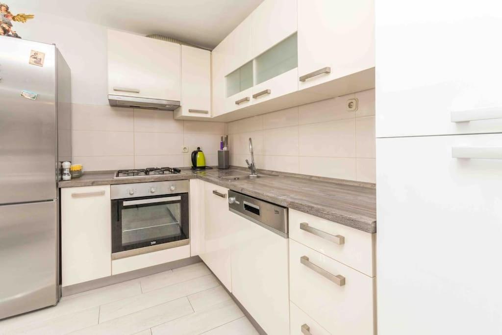 Agape Apartments بيوغْغاد نا موغو المظهر الخارجي الصورة