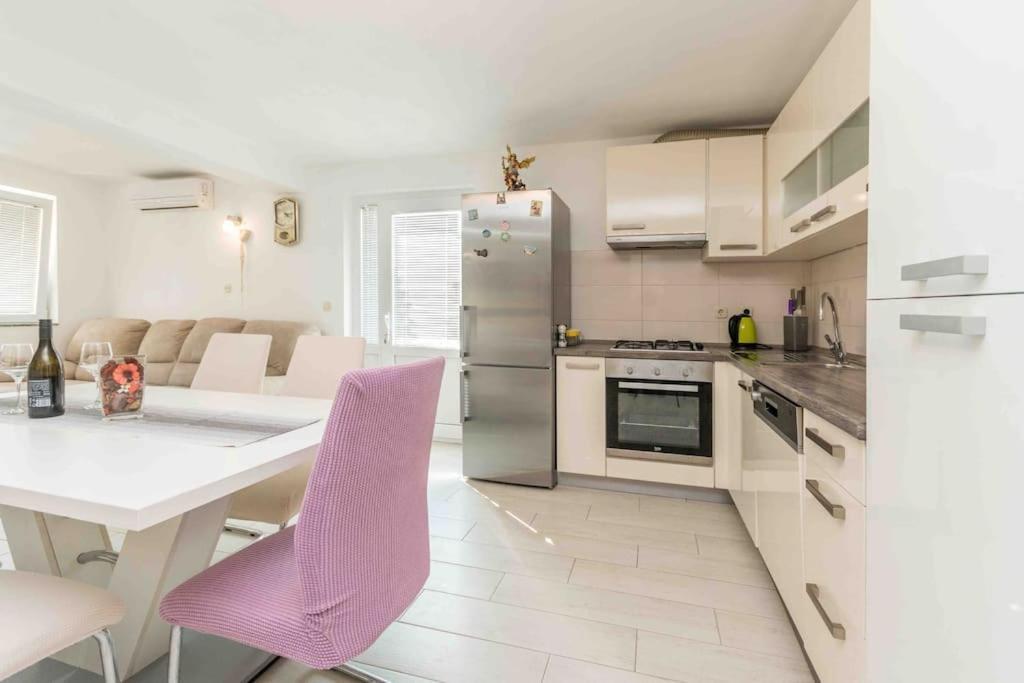 Agape Apartments بيوغْغاد نا موغو المظهر الخارجي الصورة