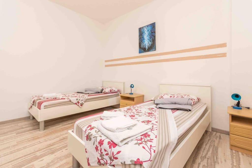 Agape Apartments بيوغْغاد نا موغو المظهر الخارجي الصورة
